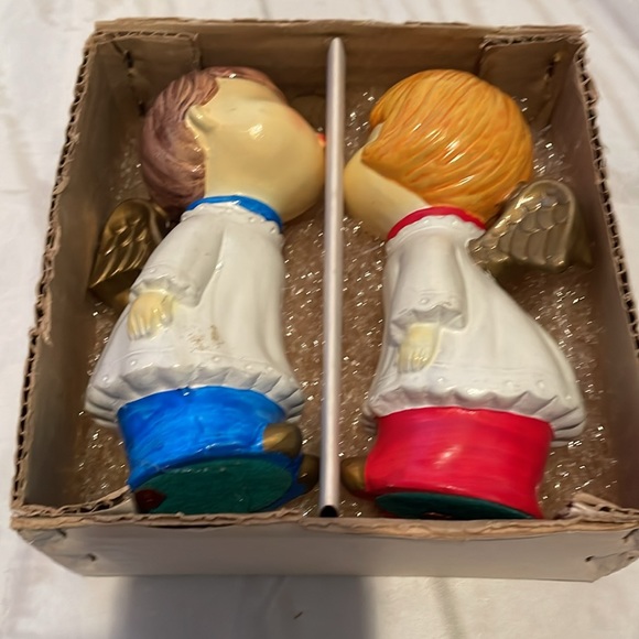 Vintage Star hand painted ceramic pair of kissing angels in Original Box. - Picture 11 of 14